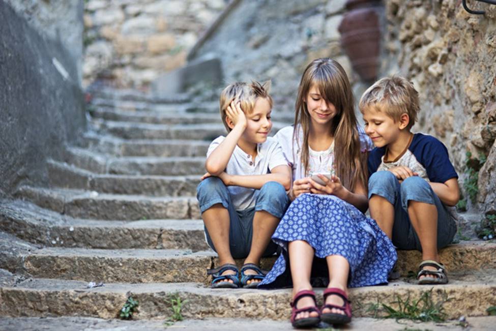 Bái phục cách giáo dục của mẹ Pháp: Con nghe lời răm rắp, không có chuyện ngoạc mồm ăn vạ ở nơi công cộng-6