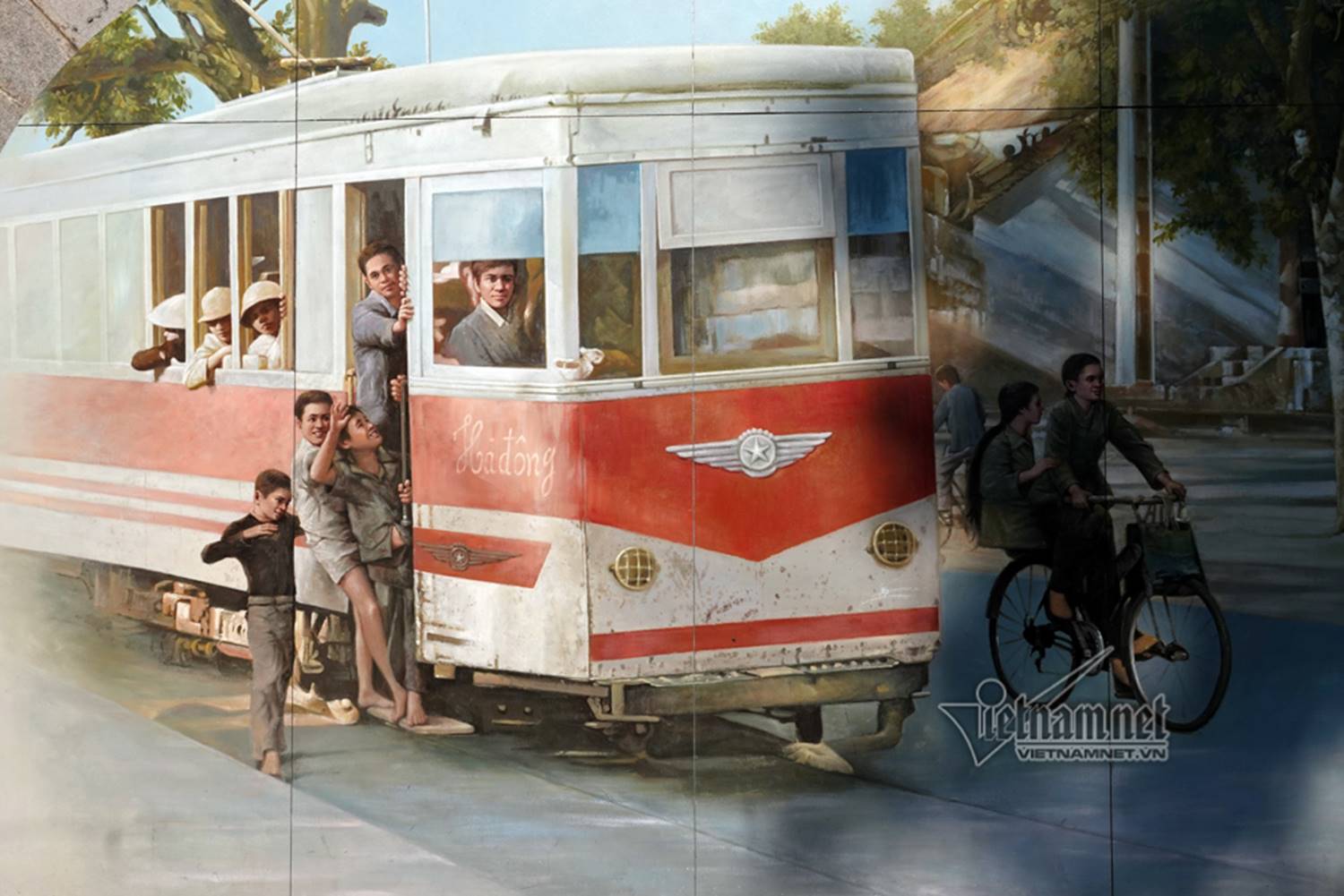 Hà Nội xưa đẹp lạ qua tranh bích họa trên phố-7