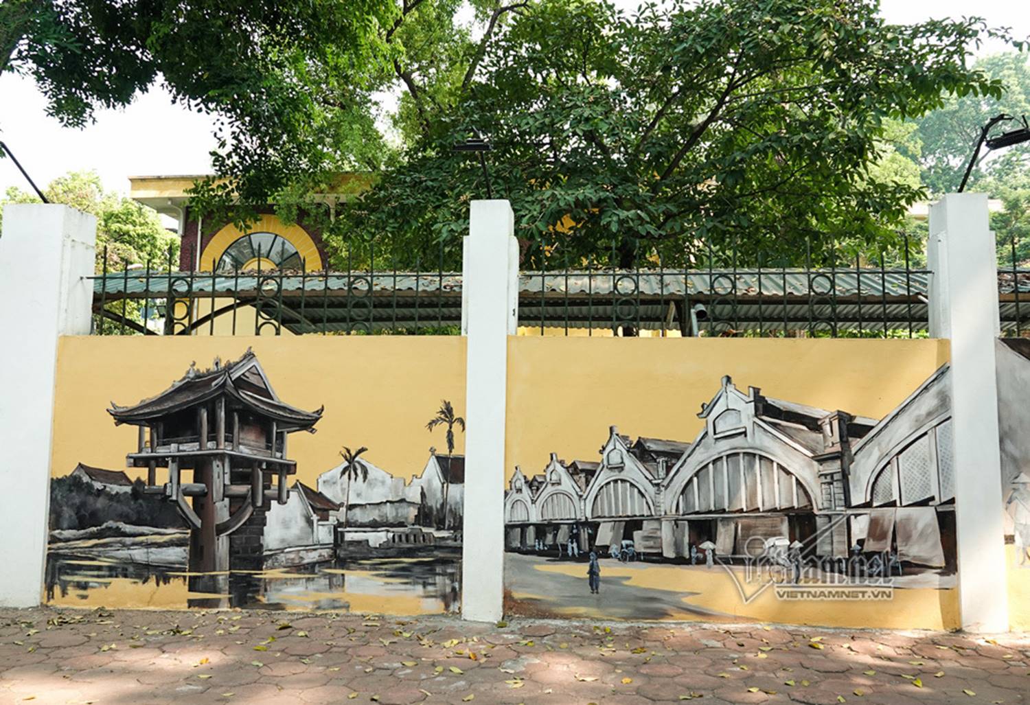 Hà Nội xưa đẹp lạ qua tranh bích họa trên phố-14
