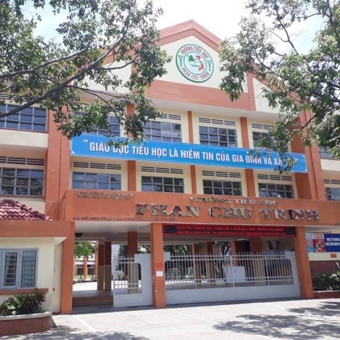 Cô giáo tại TP.HCM đánh, mắng chửi hàng loạt học sinh trong lớp-2