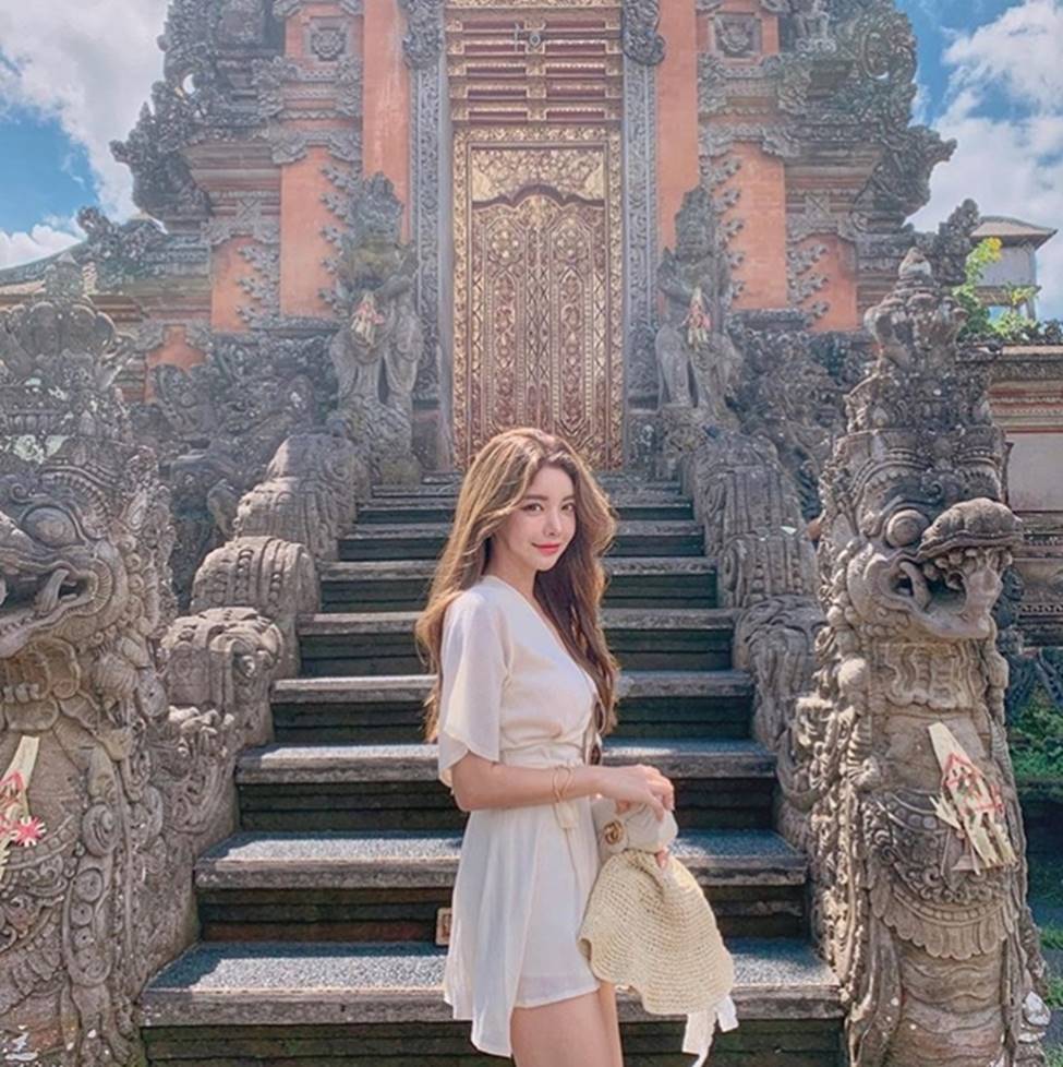 2 cô gái Hàn chứng minh da trắng, mặt xinh không bao giờ lỗi mốt-14