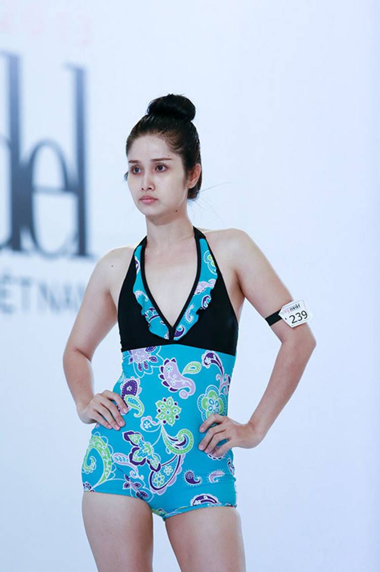 Thảo Trang Tiếng sét trong mưa từ vẻ chân chất đến gu mặc nóng bỏng-6