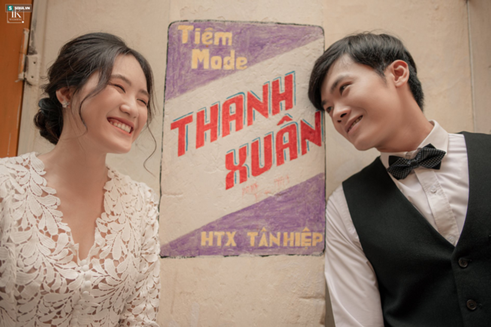 Bộ ảnh cưới siêu chất khiến dân đất Cảng thích thú: Đến nhà vệ sinh trong sân bay cũng ảo!-4