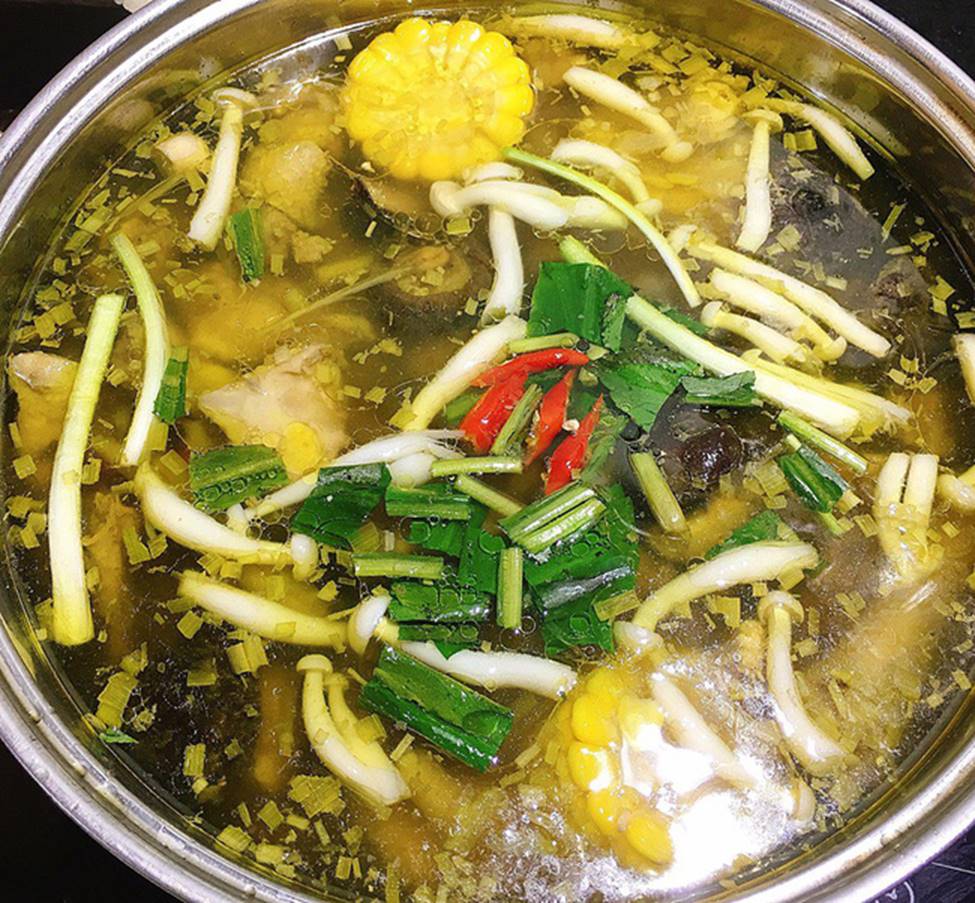 Món ngon cuối tuần: Lẩu gà nấm-5