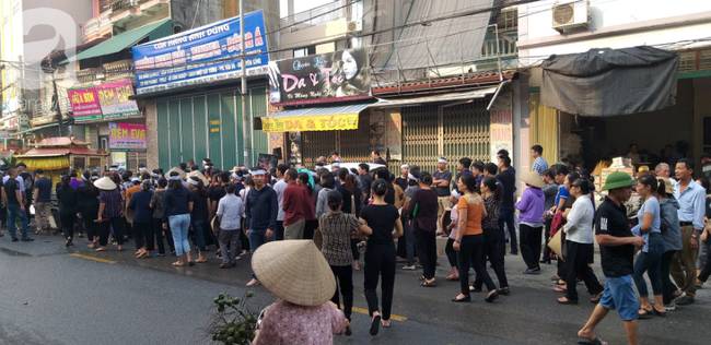 Hà Nội: Xót xa đám tang của cô giáo trẻ được cho là tự ngã trên đường đi dạy về-2