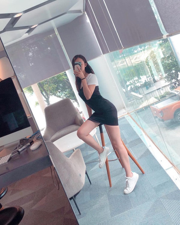 Chân dung cô bạn gái xinh đẹp của Rocker Nguyễn: Tốt nghiệp đại học RMIT, thân hình nóng bỏng không thua kém mỹ nhân V-biz nào-15