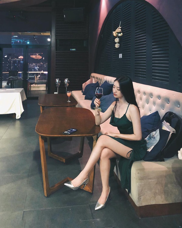 Chân dung cô bạn gái xinh đẹp của Rocker Nguyễn: Tốt nghiệp đại học RMIT, thân hình nóng bỏng không thua kém mỹ nhân V-biz nào-16