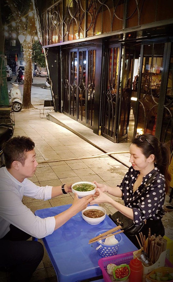 3 MC kết hôn lần 2: Vợ đều cách xa chục tuổi, đẹp không thua Hoa hậu - người mẫu-7