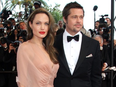 Angelina Jolie lại chiếm spotlight với diện mạo như nữ thần Hy Lạp khi thay liền 2 bộ đồ từ khó cảm” đến gợi cảm-9