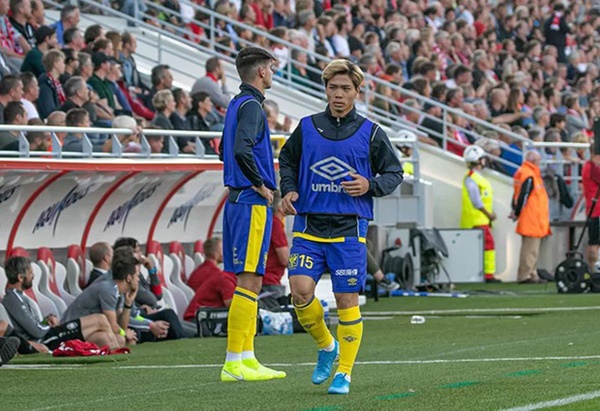 Báo Malaysia: Công Phượng là tiền đạo số 1 Việt Nam, nhưng bây giờ anh ấy còn chẳng được thi đấu-1