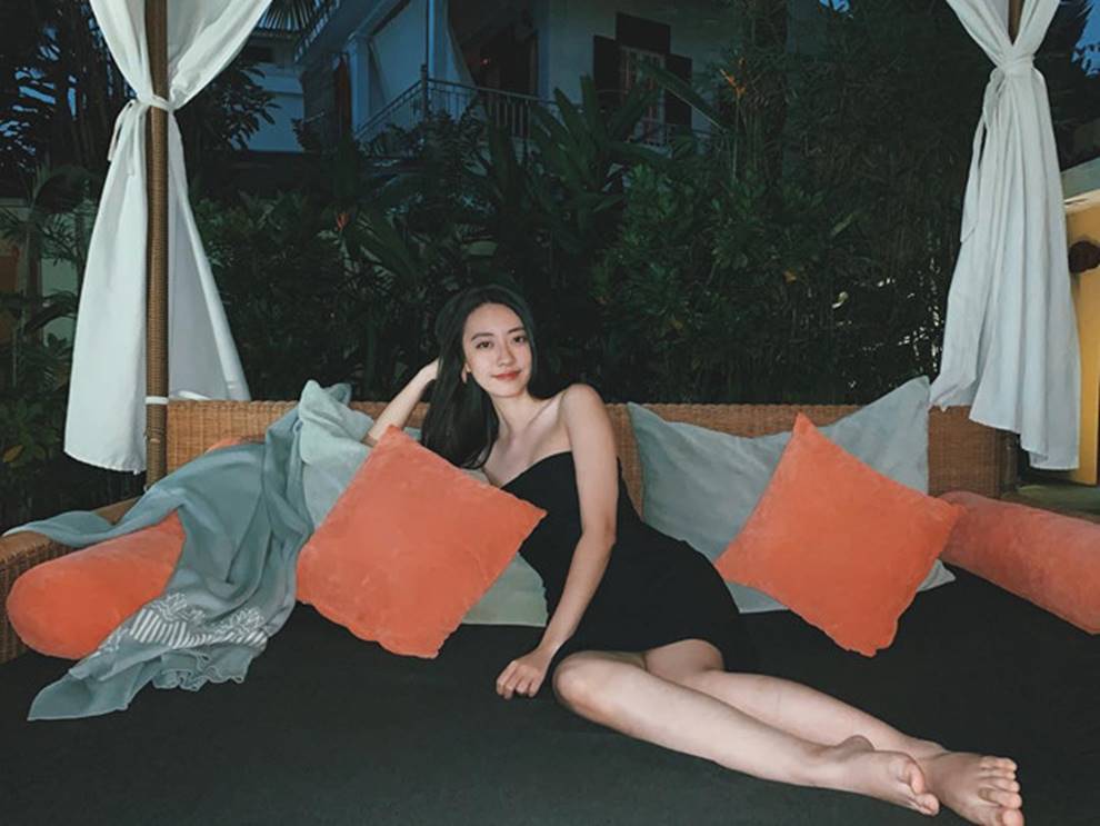 Nhan sắc nóng bỏng của bạn gái Rocker Nguyễn-8