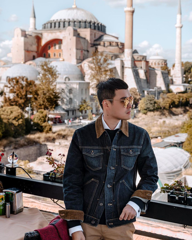 Quang Vinh bao năm bị đồn là thiếu gia Nguyễn Kim: Bỏ hào quang sân khấu để theo đuổi đam mê du lịch với những bức ảnh chất hơn nước cất-2