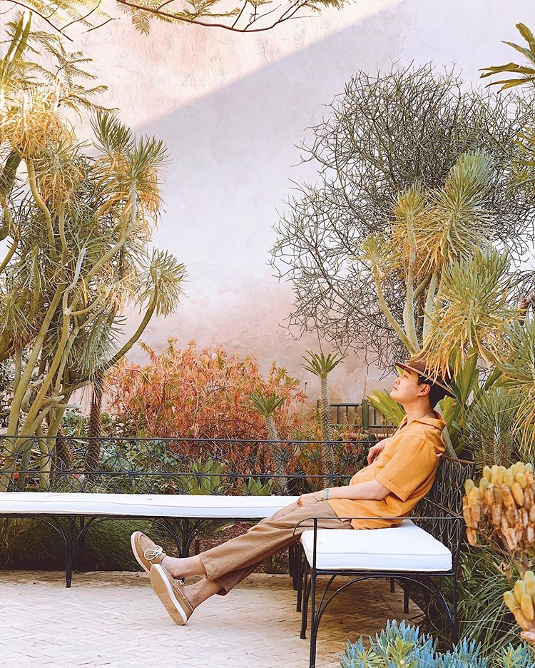 Quang Vinh bao năm bị đồn là thiếu gia Nguyễn Kim: Bỏ hào quang sân khấu để theo đuổi đam mê du lịch với những bức ảnh chất hơn nước cất-32