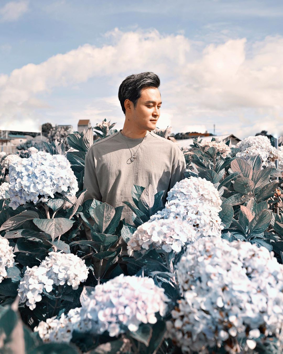 Quang Vinh bao năm bị đồn là thiếu gia Nguyễn Kim: Bỏ hào quang sân khấu để theo đuổi đam mê du lịch với những bức ảnh chất hơn nước cất-33