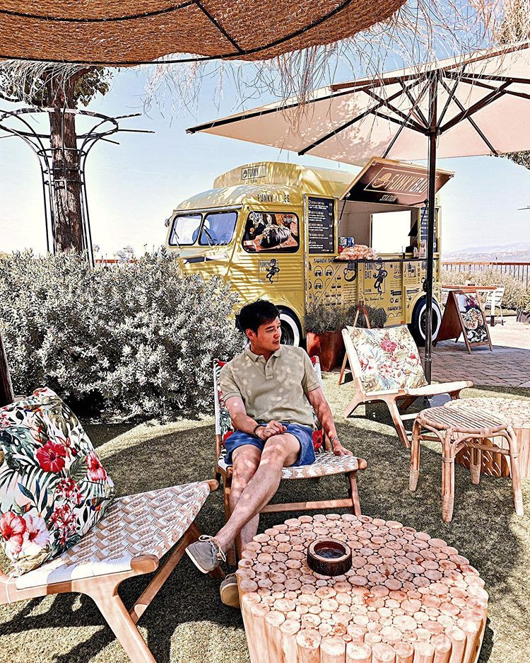 Quang Vinh bao năm bị đồn là thiếu gia Nguyễn Kim: Bỏ hào quang sân khấu để theo đuổi đam mê du lịch với những bức ảnh chất hơn nước cất-36