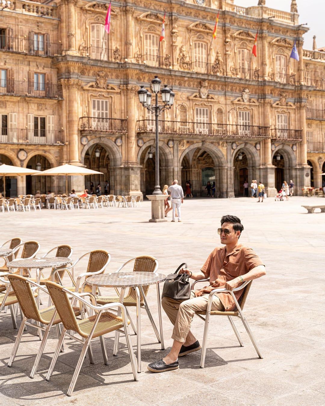 Quang Vinh bao năm bị đồn là thiếu gia Nguyễn Kim: Bỏ hào quang sân khấu để theo đuổi đam mê du lịch với những bức ảnh chất hơn nước cất-38