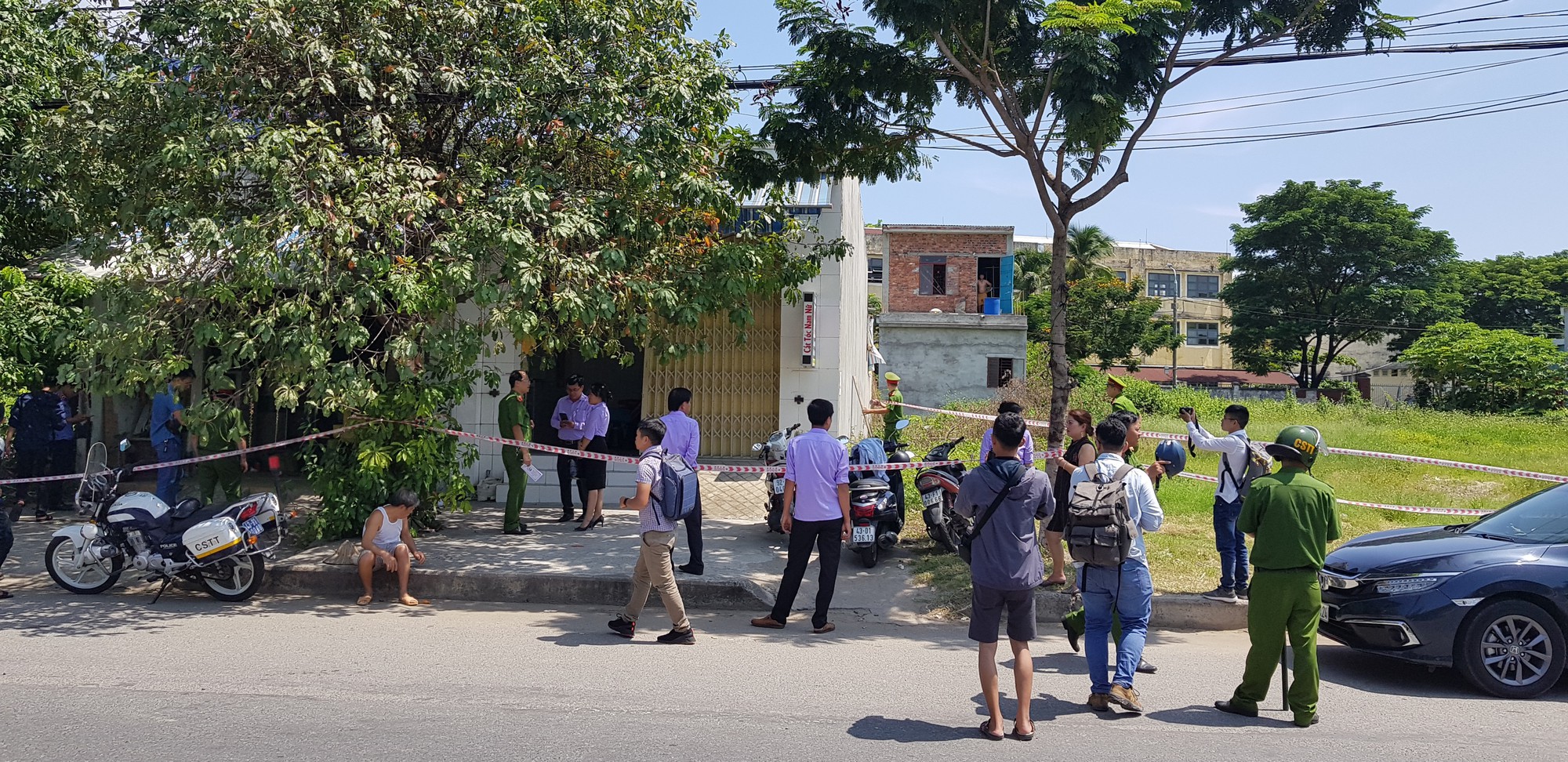 NÓNG: Cướp táo tợn giữa ban ngày ở Đà Nẵng, cụ bà 71 tuổi tử vong, cô gái trẻ nguy kịch-1