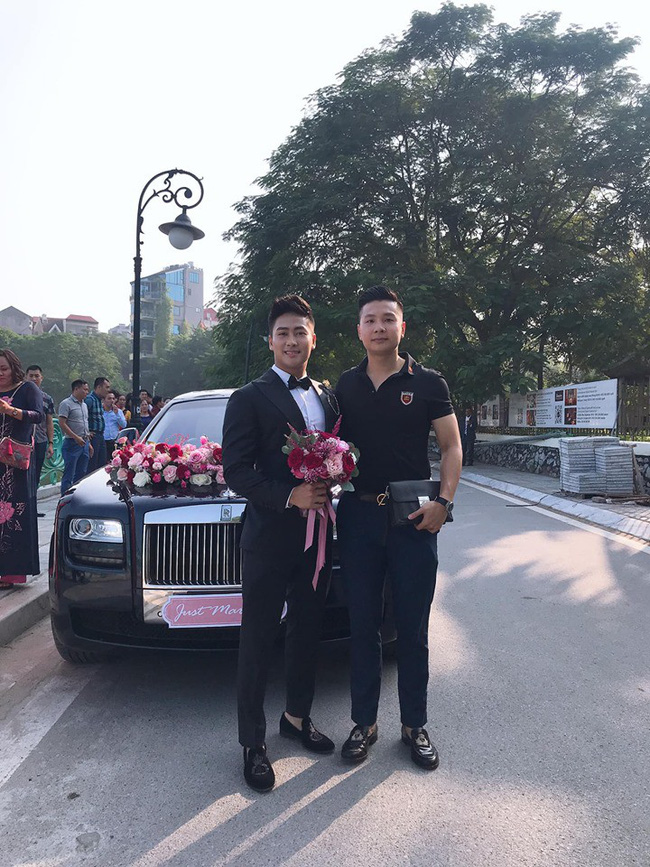 Đám cưới kiểu Rich kid: Hai chiếc Roll Royce cùng dàn xe sang đợi sẵn, không gian tiệc cưới như lâu đài dưới đại dương khiến Á hậu cũng phải trầm trồ-1