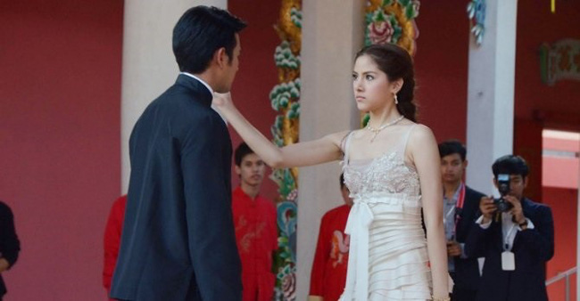 Trước đêm tân hôn, cô dâu tháo nhẫn cưới, ném thẳng mặt chú rể vì nghe thấy: Nay là đêm cuối, mình phải thật cuồng nhiệt vào nhé-2