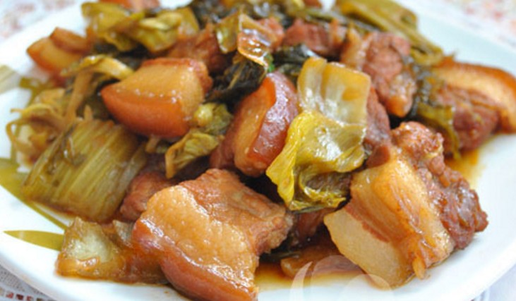 Đầu bếp nhà hàng tiết lộ: Bí quyết kho thịt ba chỉ dưa chua ngon mê ly, bao nhiêu cơm cũng hết-2