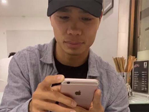 Văn Hậu tươi cười trở về Hà Nội, sẵn sàng đối đầu Malaysia-7