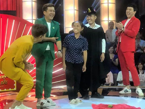 Trấn Thành chơi lớn khi bỏ cả đống tiền mua 1 lúc 20 chiếc ghim cài áo hàng hiệu-1