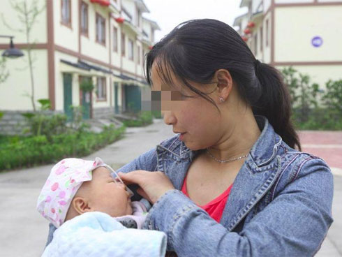 Đến giờ cơm vợ vẫn đi chơi, chồng trưởng họ cầm dao rồi hành động khiến ai cũng hết hồn-3