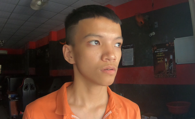 Vụ gã đàn ông quỵt tiền mua dâm, đâm 2 người phụ nữ trọng thương: Chồng bàng hoàng khi thấy vợ nằm gục trên vũng máu-4