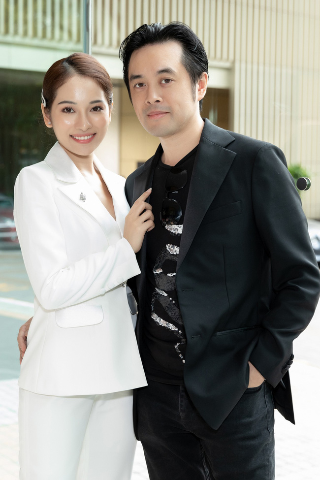 Lưu Hương Giang - Hồ Hoài Anh xuất hiện cùng nhau nhưng không đứng cạnh giữa bão tin đồn ly hôn-9