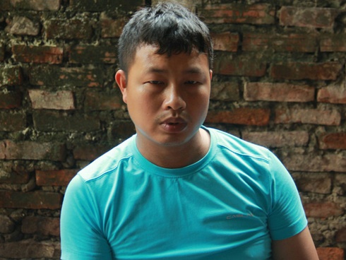 2 tên cướp giật túi xách của người phụ nữ giữa ban ngày trên phố đông người-1