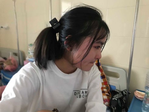 Nỗi đau tột cùng của nữ sinh xinh đẹp phát hiện mình bị ung thư đúng ngày nhận giấy báo trúng tuyển Đại học