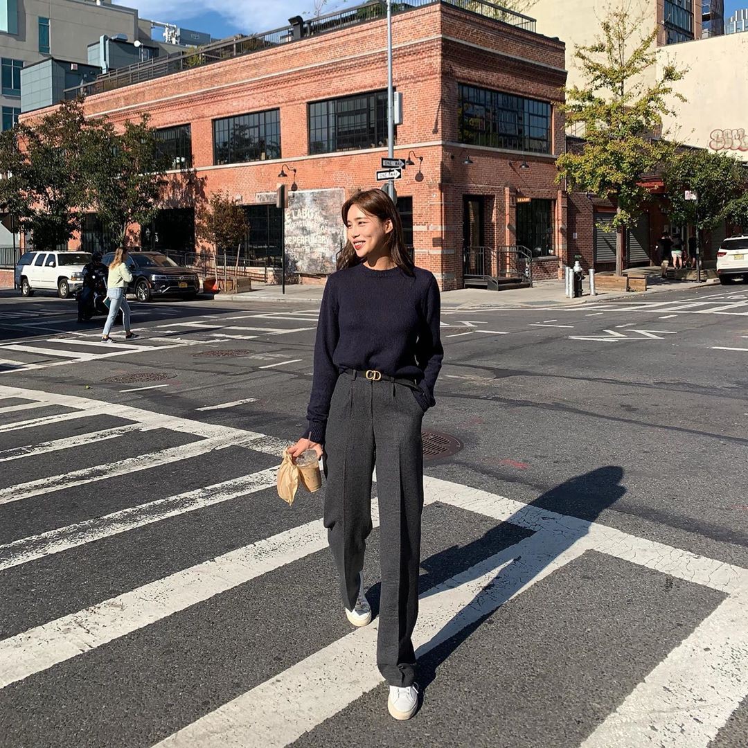 Khi bị đồng nghiệp chê mặc xấu: Nàng công sở đừng mặc kệ mà hãy cải tổ phong cách với 8 items sau đây-12