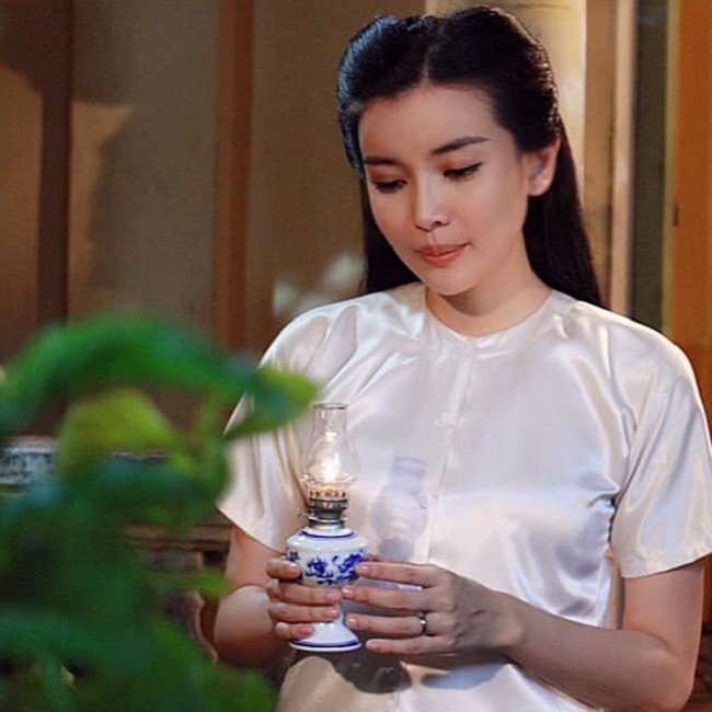 Nhan sắc nóng bỏng của 2 mỹ nhân cưỡng bức đàn ông gây sốt màn ảnh-1