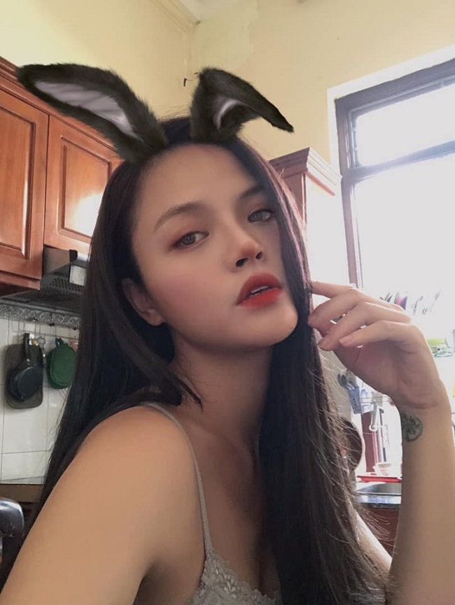 Nhan sắc nóng bỏng của 2 mỹ nhân cưỡng bức đàn ông gây sốt màn ảnh-15