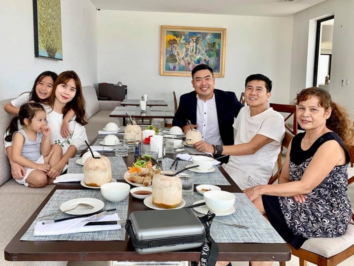 Chuẩn đàn ông như Hồ Hoài Anh: Ít xài Facebook nhưng lúc cần thiết sẽ lên tiếng dẹp hết tin đồn-4