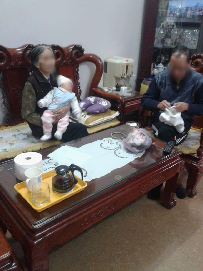 Đôi vợ chồng U50, U60 mà vẫn cố đẻ để kiếm mụn con trai, nào ngờ lại ra cô vịt bầu” khiến cuộc sống của cả gia đình đảo điên đến thế này-2