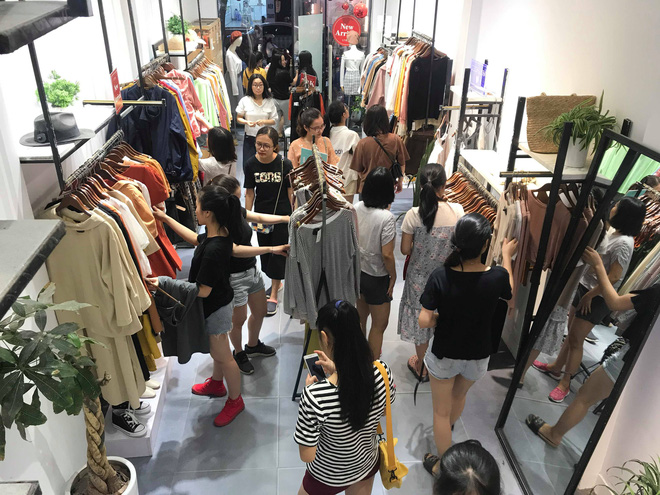 Sự thật về việc giảm giá lên đến 70% tại các cửa hàng thời trang-3