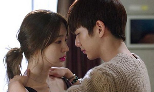 Bạn gái có chết cũng không chịu mặc váy, tôi đỏ mắt nhìn em phơi bày trong khách sạn-1