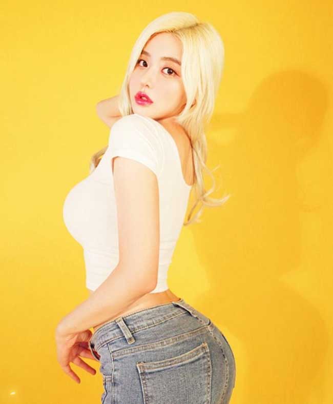 Body hot như quả bom di động của 3 DJ Hàn từng gây ồn ào khi tới Việt Nam-6