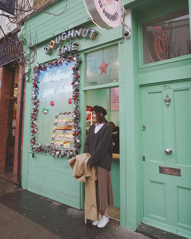 Chân váy xếp li vẫn hot điên đảo và bạn nên ghim” 12 ý tưởng diện item này cho sành điệu bằng chị bằng em-4