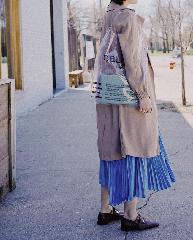 Chân váy xếp li vẫn hot điên đảo và bạn nên ghim” 12 ý tưởng diện item này cho sành điệu bằng chị bằng em-8