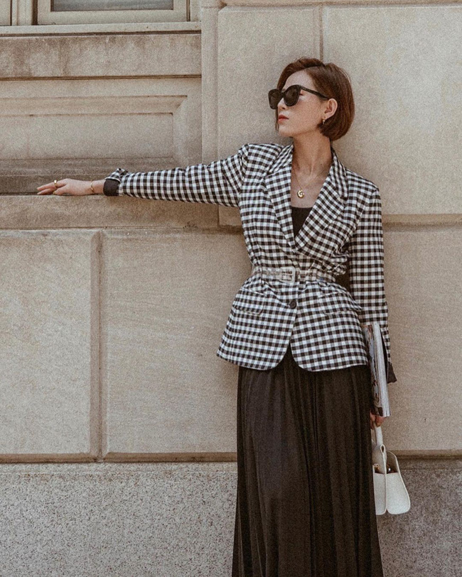 Chân váy xếp li vẫn hot điên đảo và bạn nên ghim” 12 ý tưởng diện item này cho sành điệu bằng chị bằng em-9