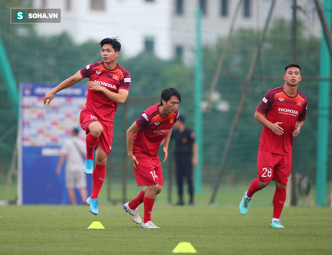 HLV Park Hang Seo báo tin mừng về Công Phượng, Văn Hậu trước đại chiến với Malaysia-1