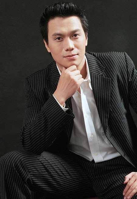 Hành trình biến đổi nhan sắc của Việt Anh: 10 năm phong trần đầy cuốn hút bỗng chốc lột xác khác lạ, chàng trai năm ấy nay còn đâu?-1