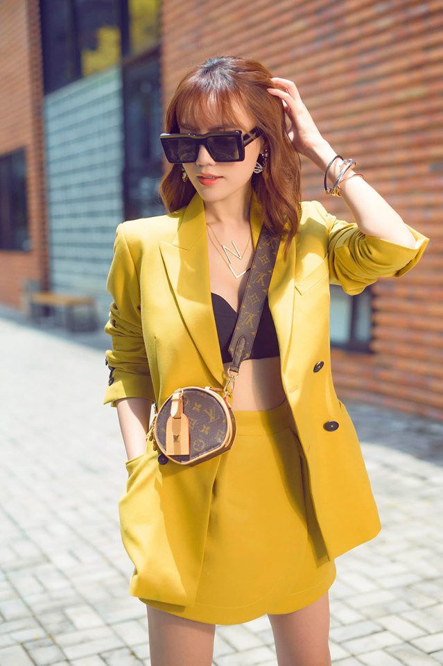 Không cần ngồn ngộn hở hang, mỹ nhân ngực lép của showbiz Việt vẫn quyến rũ với phong cách riêng-11