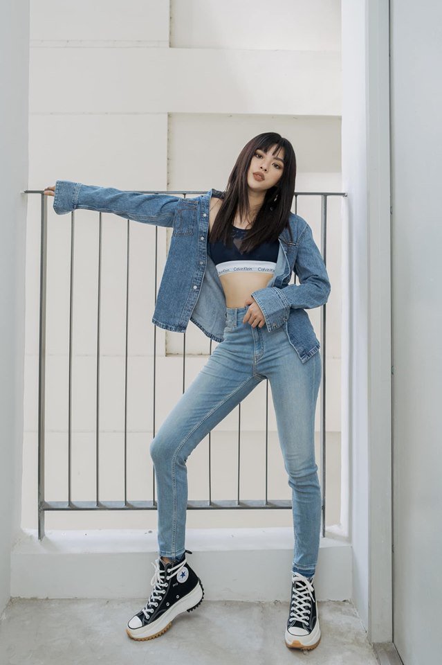 Không cần ngồn ngộn hở hang, mỹ nhân ngực lép của showbiz Việt vẫn quyến rũ với phong cách riêng-12