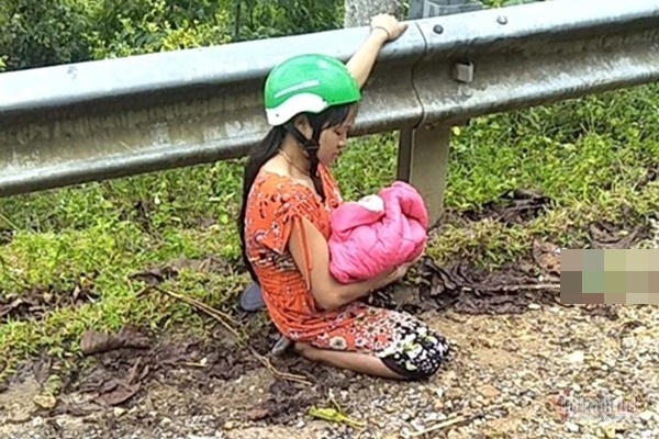 Chồng trẻ ở Nghệ An đỡ đẻ cho vợ ngay bên đường-2