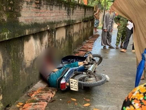 Vụ cụ ông đi xe máy bất ngờ bị nam thanh niên đánh tử vong: Nó mới đánh bố nhập viện hôm trước thì hôm sau gây ra án mạng đau lòng-7