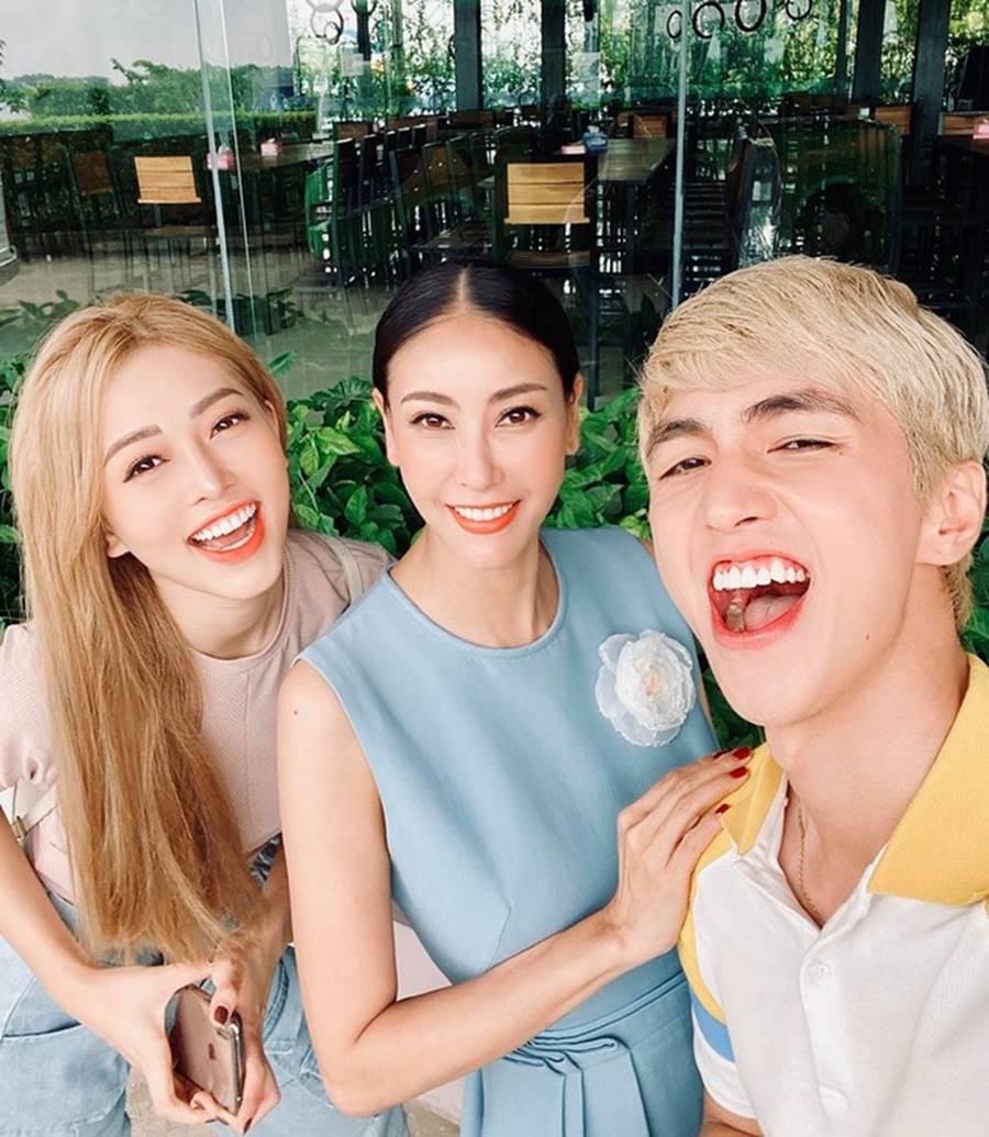 Hoàng Thuỳ mặc váy quây khoe vòng 1 trễ nải gợi cảm-2