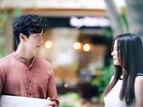 Tình cũ của chồng bị tai nạn giao thông, chồng dẫn vợ tới thăm rồi bật khóc thú nhận một bí mật động trời
